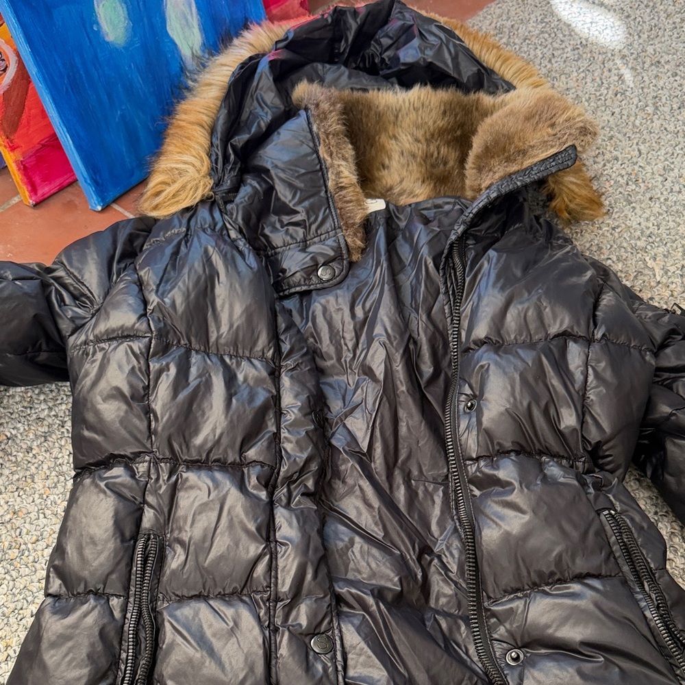 Black Puffer Jacket with Faux Fur Trim